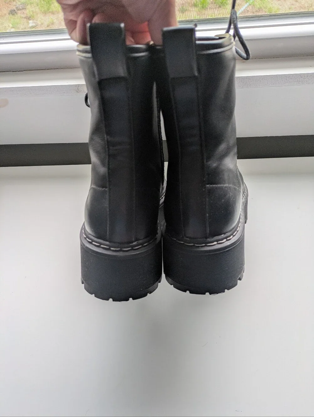 Steve Madden Bettyy Black Platform Combat Boots 8 Vegan Leather - Picture 5 of 12